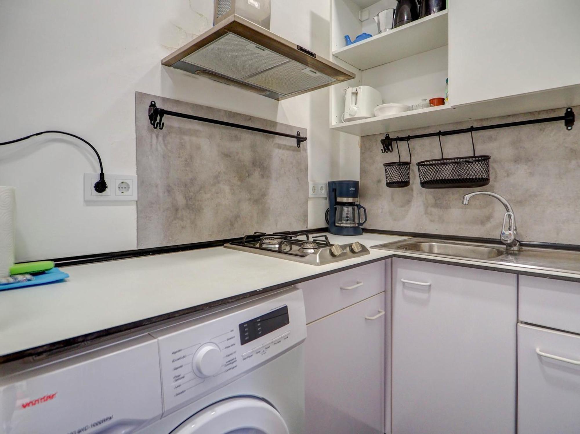 Apartment Gladiator By Hello Homes