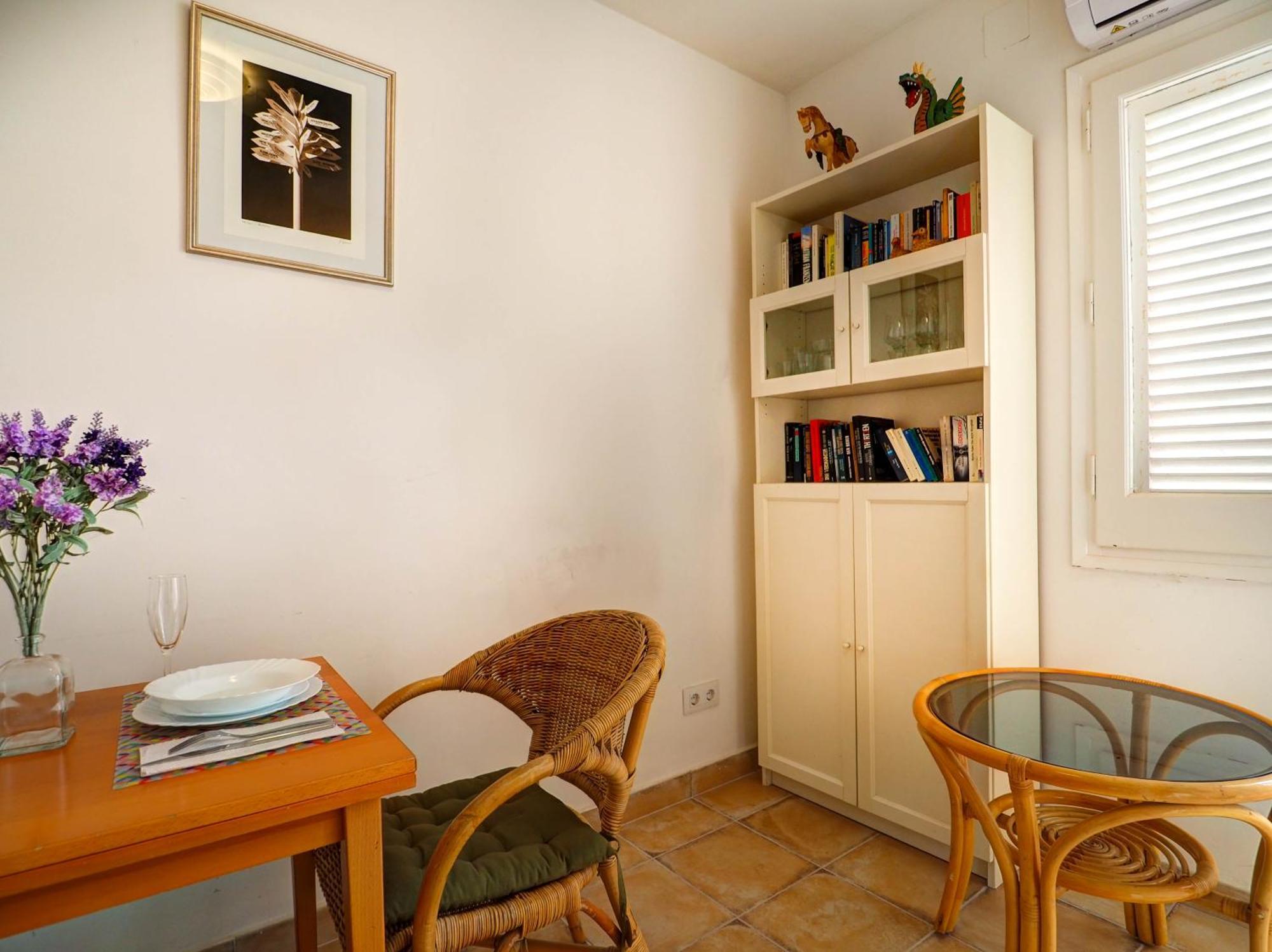 Apartment Gladiator By Hello Homes