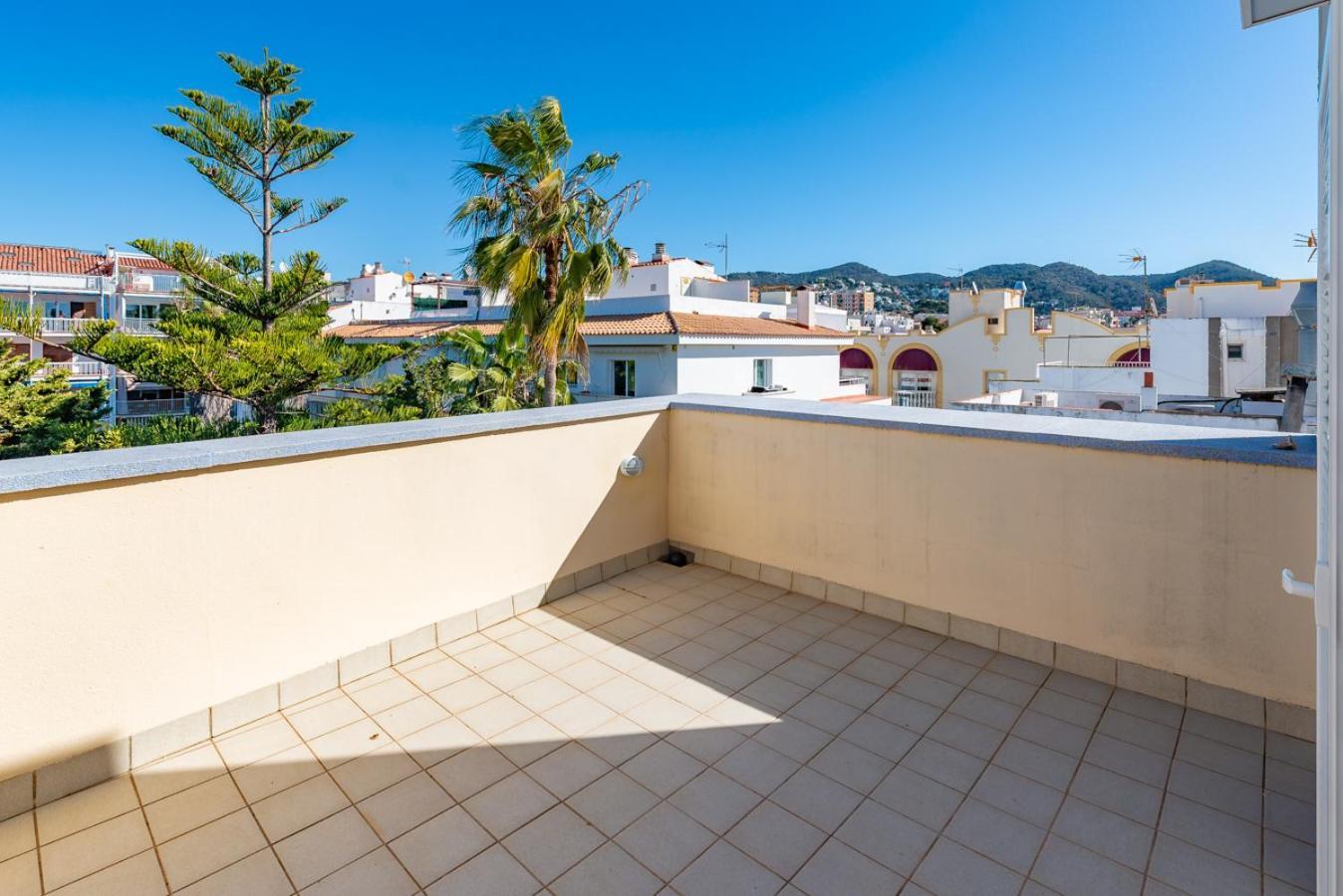 Insitges Sant Sebastia's Apartment *