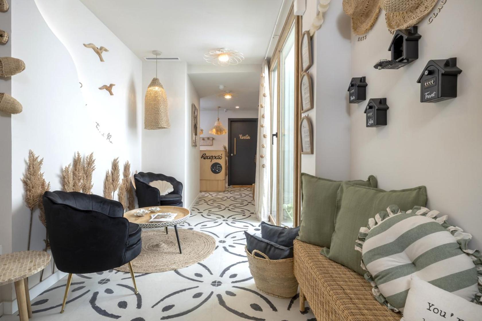 Montroig 5 Boutique * Sitges