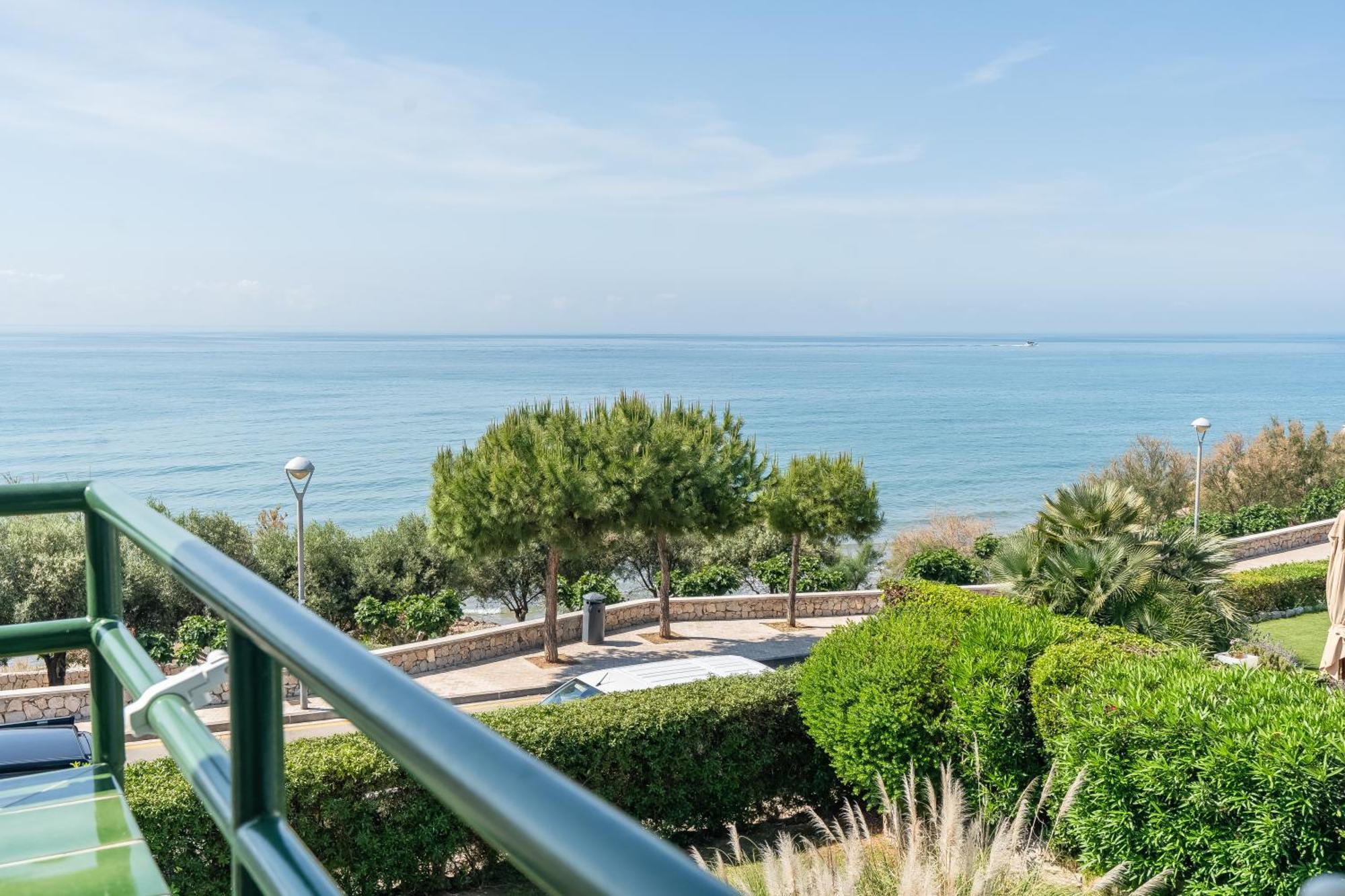Frente Al Mar * Sitges