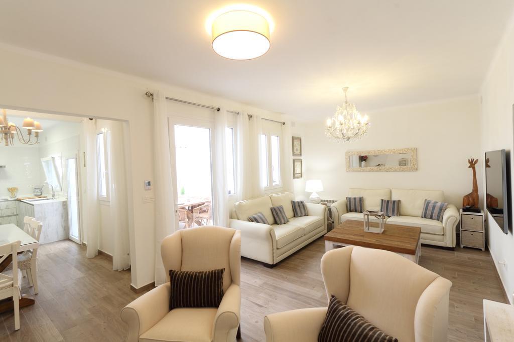 Holiday home Centre Mediterranean House- 5 Bedroom, 4 Bathroom, Terrace Courtyard, Private Rooptop Pool *