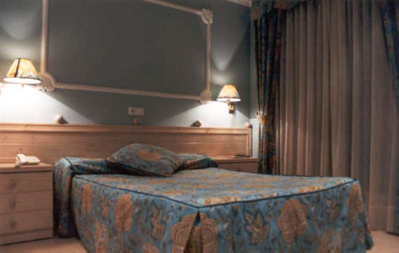 Piccadilly Hotel
