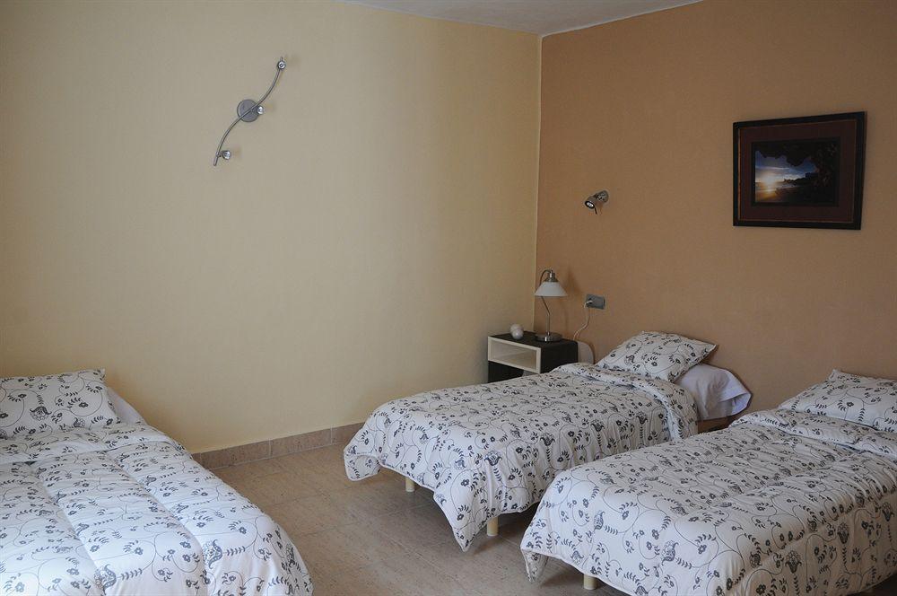 Ibiza Hotel *
