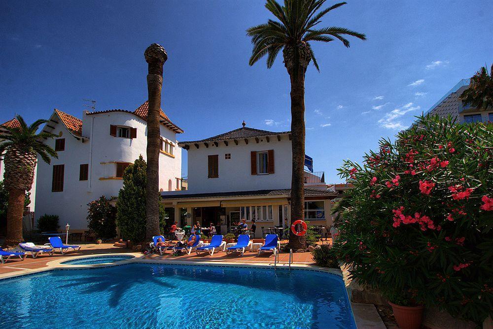 Capri 3*