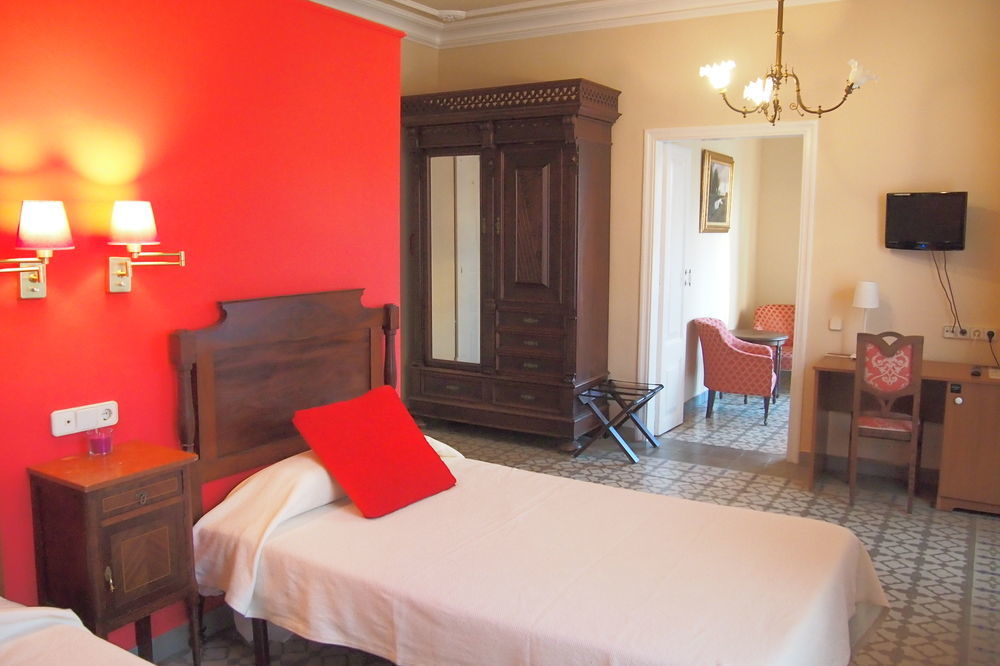 Hotel Noucentista 2*