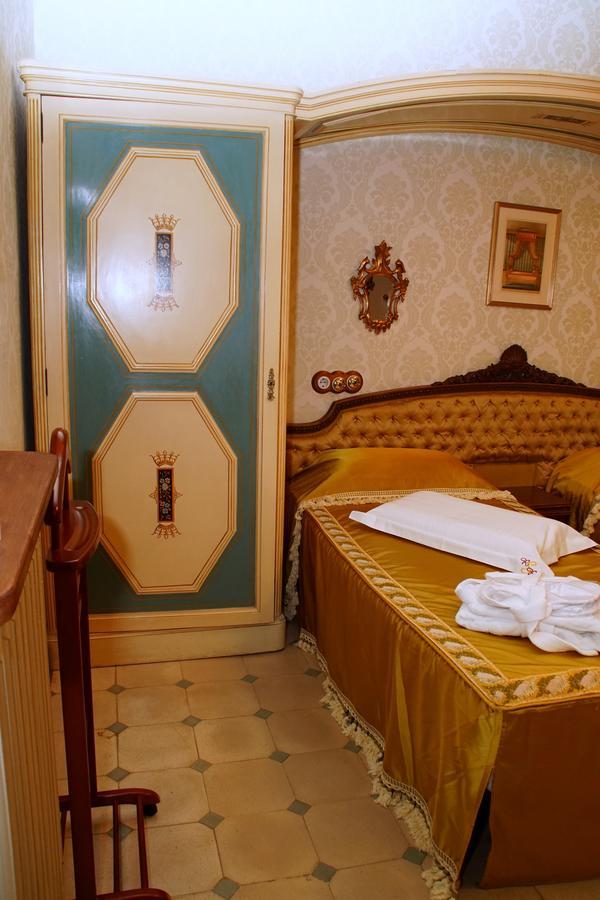Hotel Royal