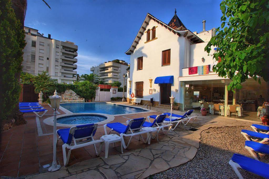 Capri 3*