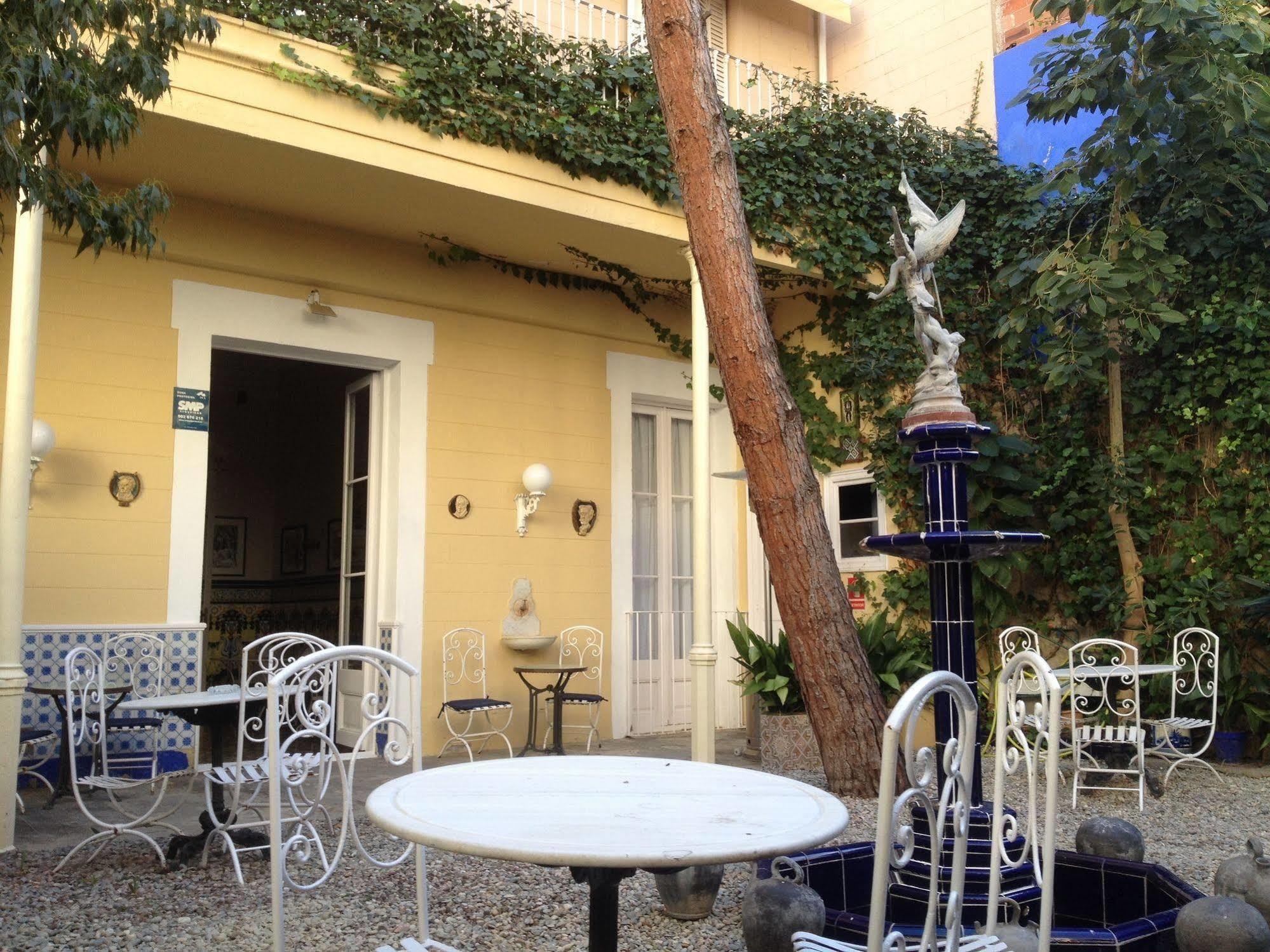 Medium Renaixenca Hotel