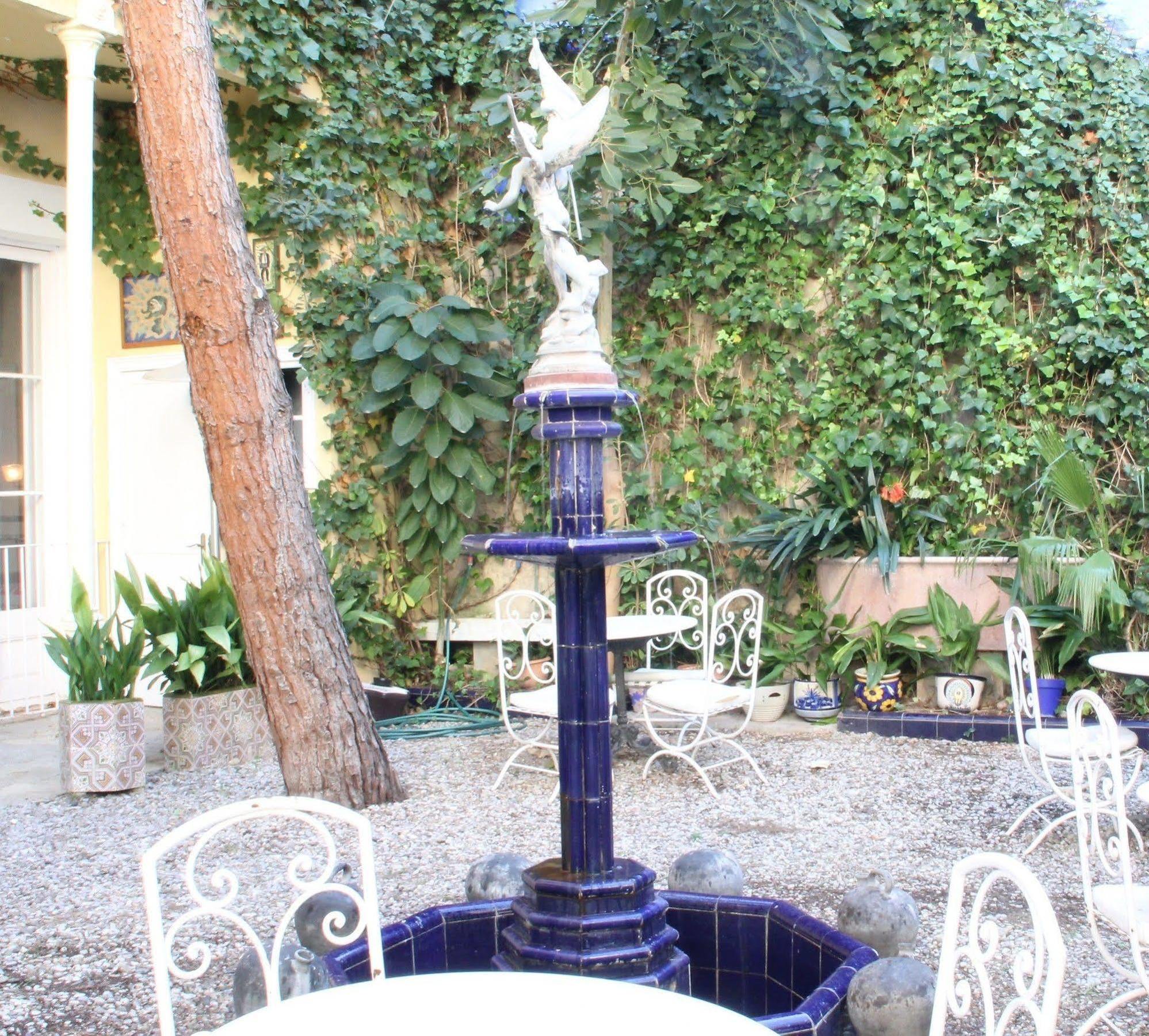 Medium Renaixenca Hotel