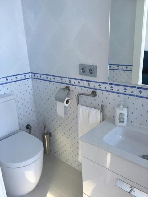 Blue Sea Front By Hello Homes Appartement *