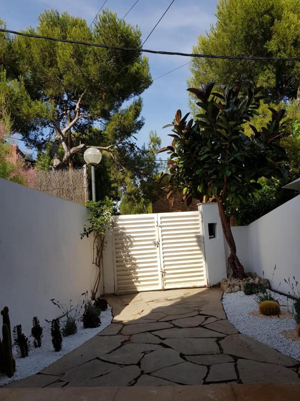Studio Carrer De Valencia Apartment *
