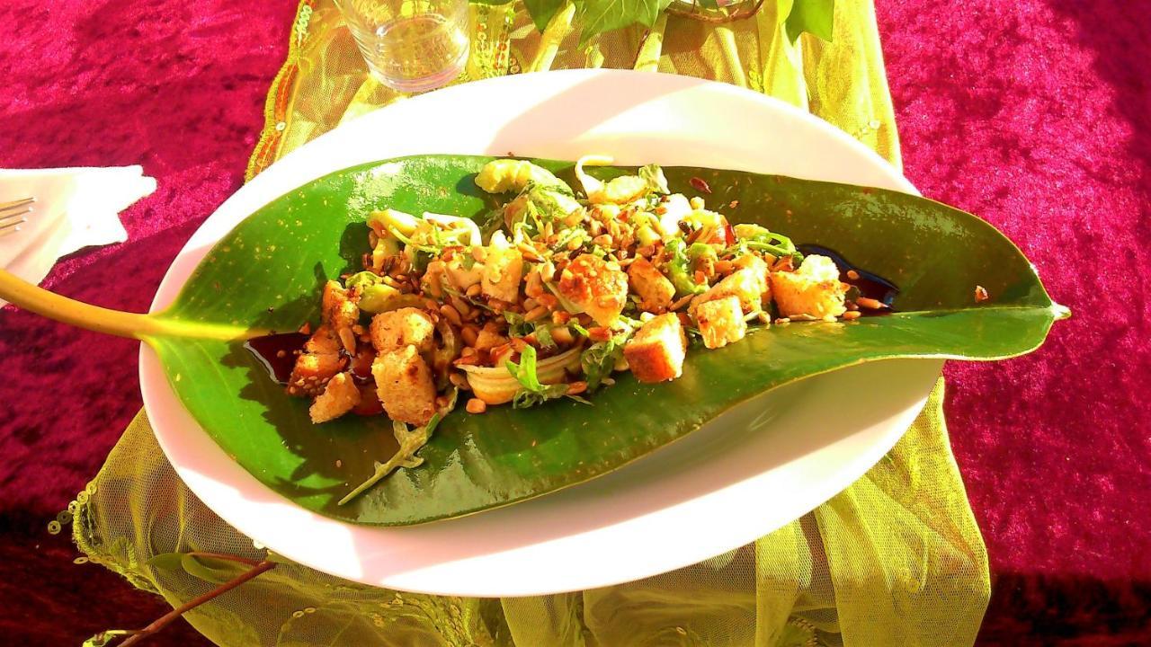 Ashram Sunshine Bed & Breakfast