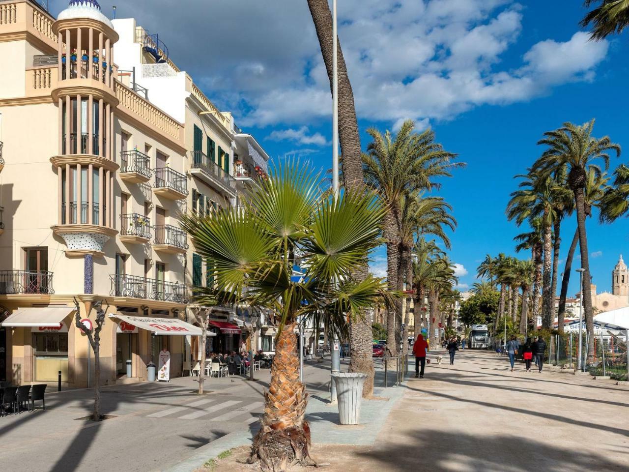 Primer De Maig By Interhome Sitges