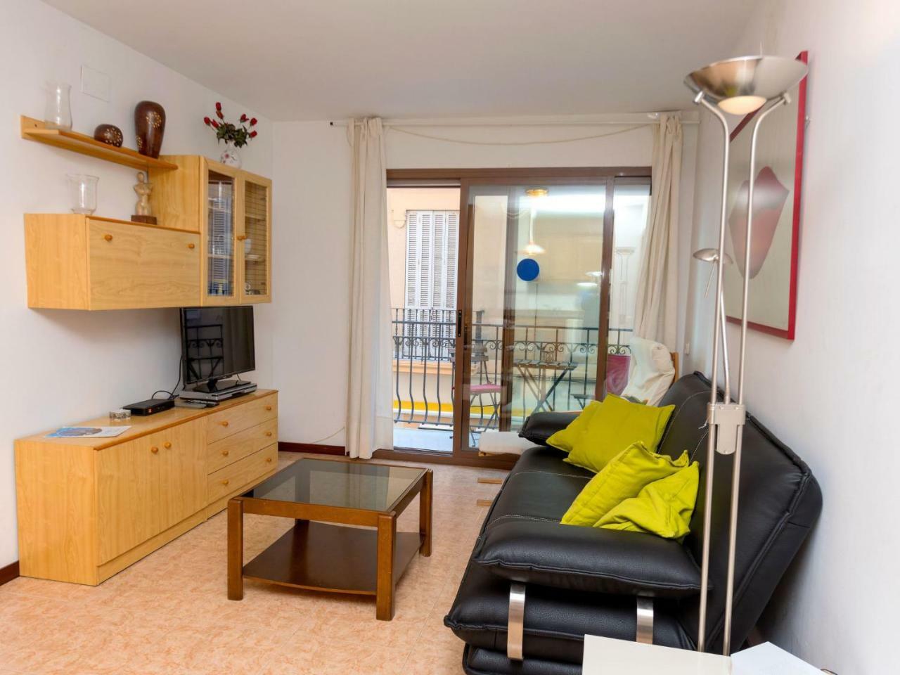 Primer De Maig By Interhome Sitges