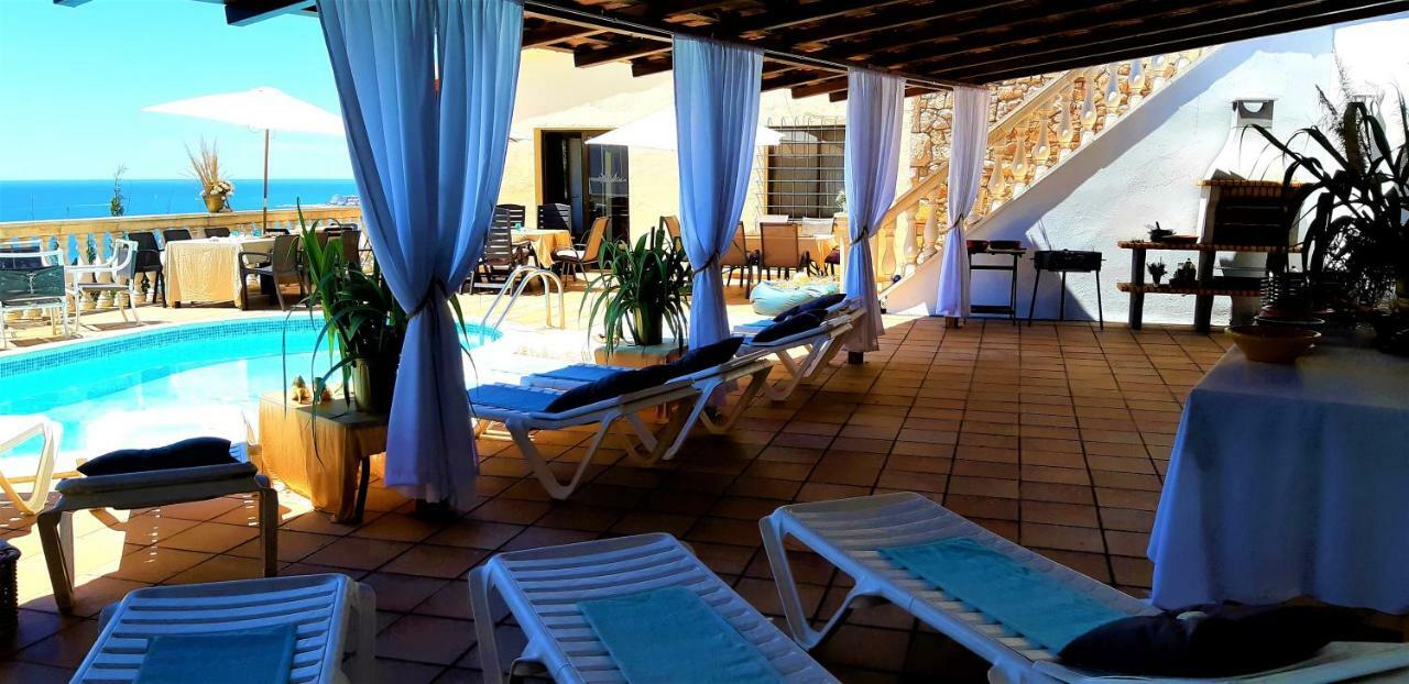 Ashram Sunshine Bed & Breakfast *