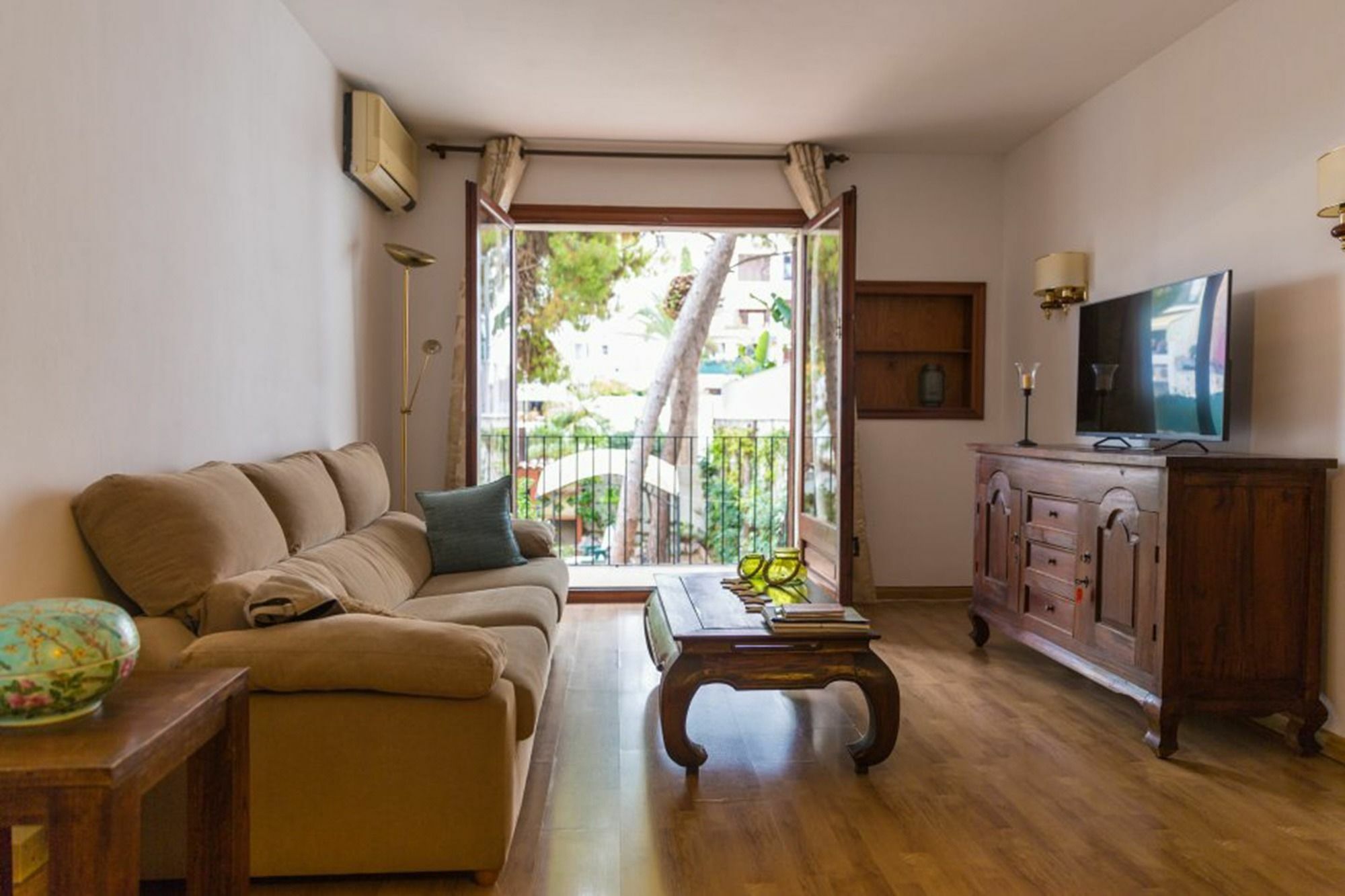 3 Bedroom With Private Garden On Location Centre Apartment Sitges