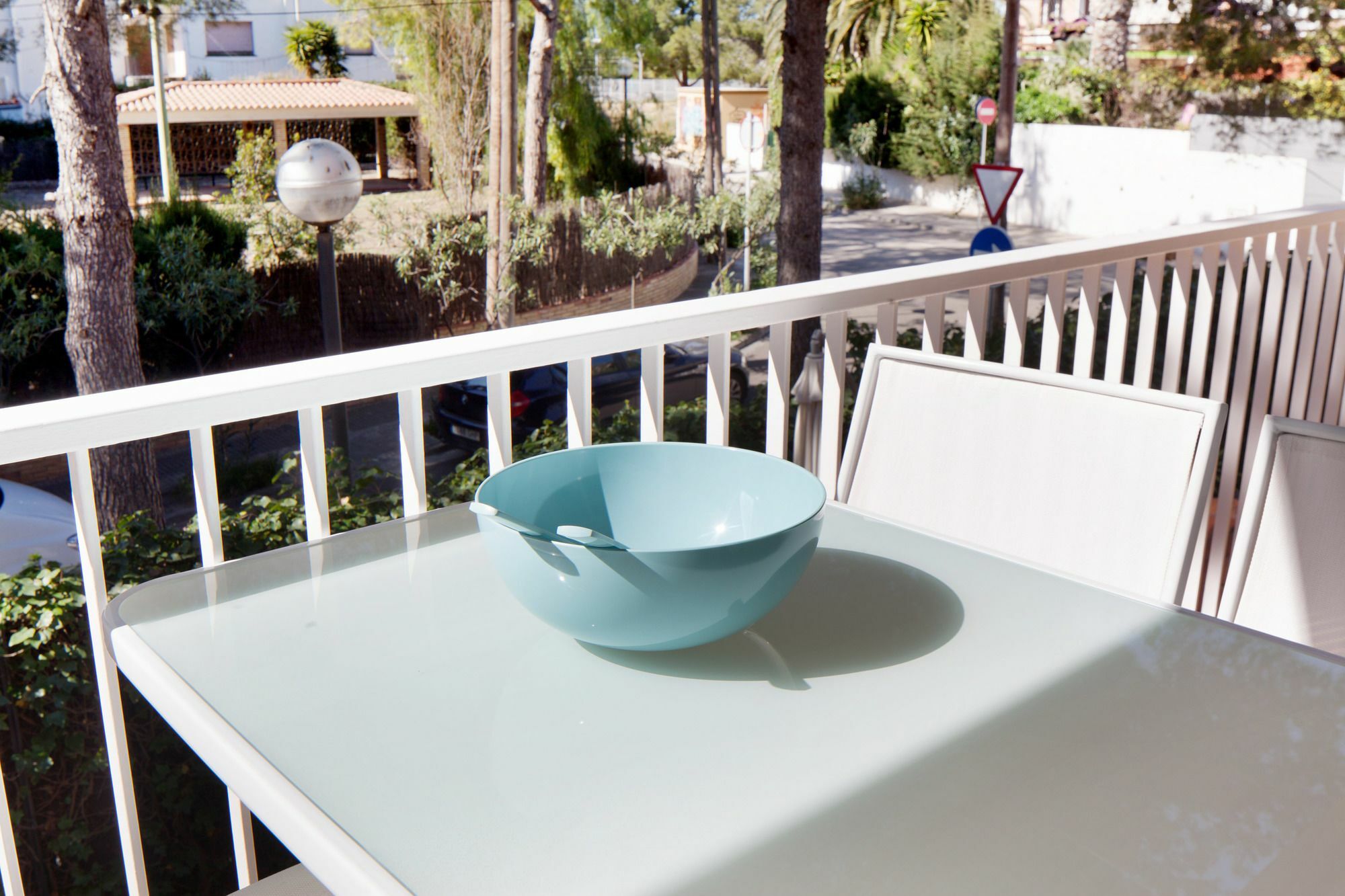 Blancsubur Soleado Y Moderno Apartamento