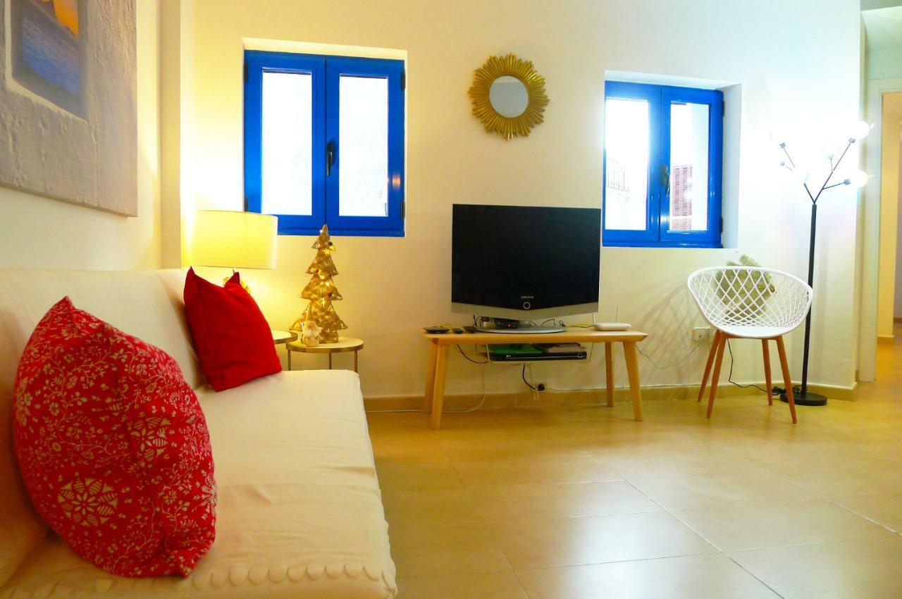 & Sitges