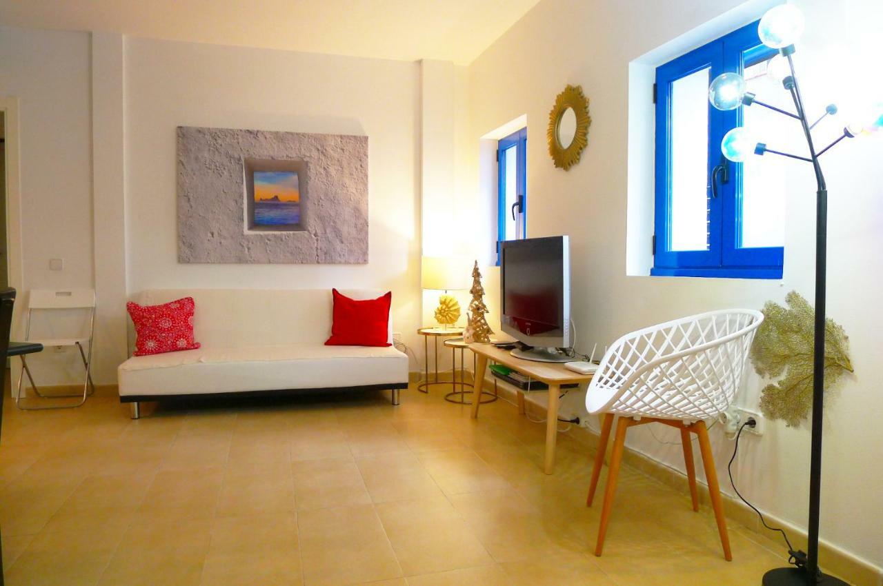 & Apartment