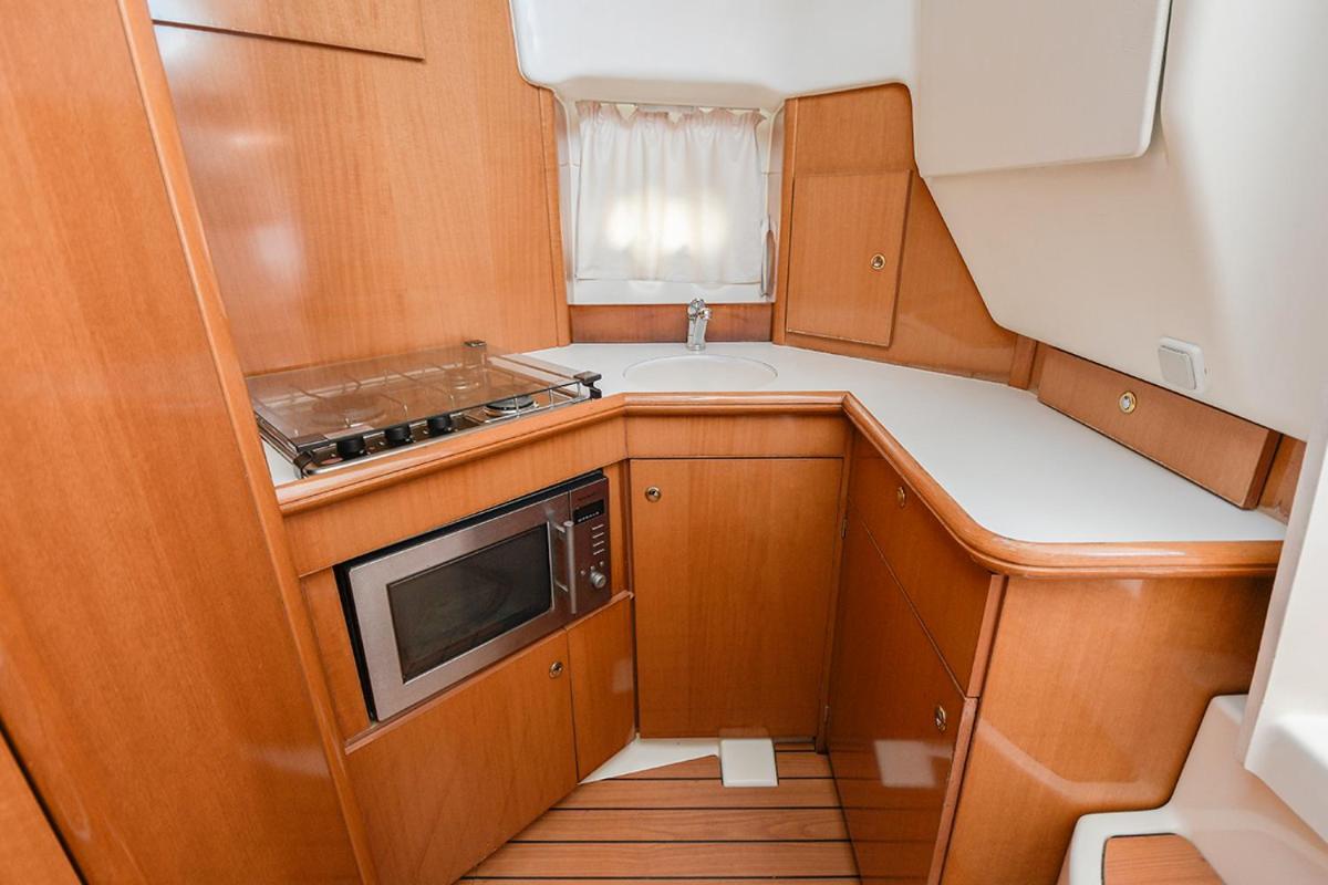 Yate 32 Pies Jeanneau * Sitges