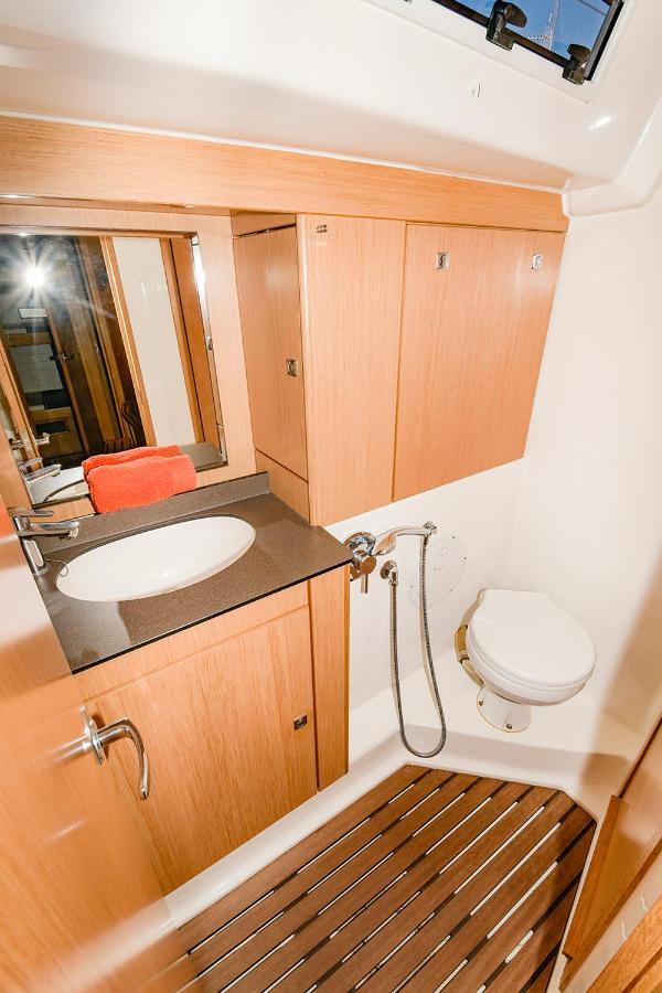 Bavaria 56 / Velero *