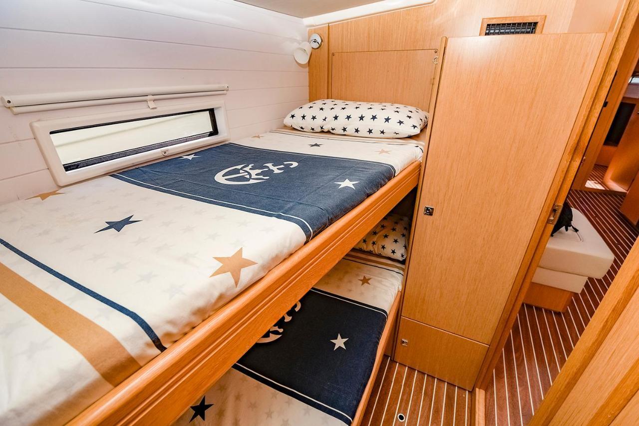 Botel Bavaria 56 / Velero