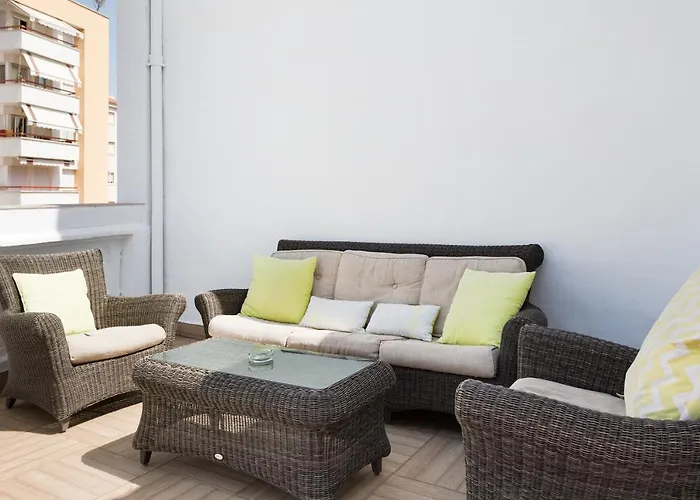 Sitges Spaces Beach House-4 Bedrooms, 3 Bathrooms, Large Terrace, Jacuzzi, Center-Beach