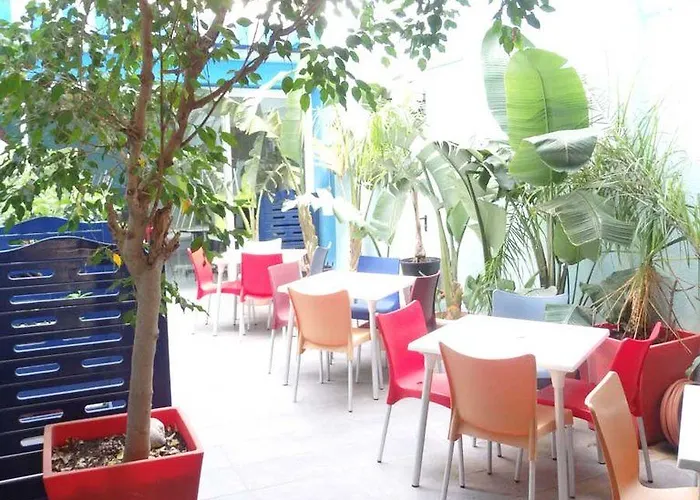 Parrots Sitges Hotel