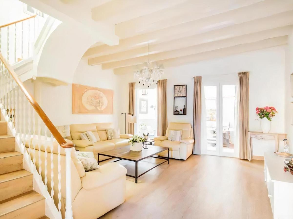 Spaces House-4 Bedrooms, 3 Bathrooms, Large Terrace, Jacuzzi, Center-beach Villa Sitges