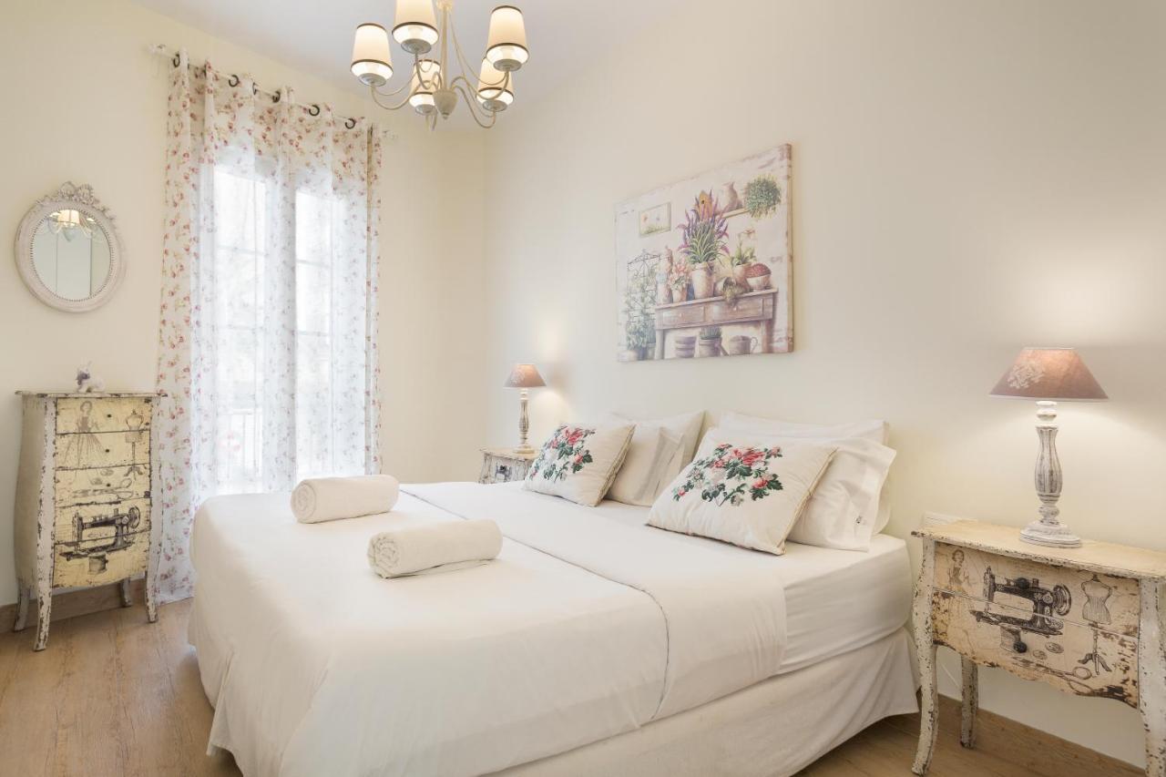 Spaces House-4 Bedrooms, 3 Bathrooms, Large Terrace, Jacuzzi, Center-beach *