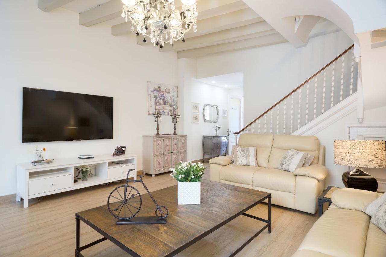 Spaces House-4 Bedrooms, 3 Bathrooms, Large Terrace, Jacuzzi, Center-beach Villa