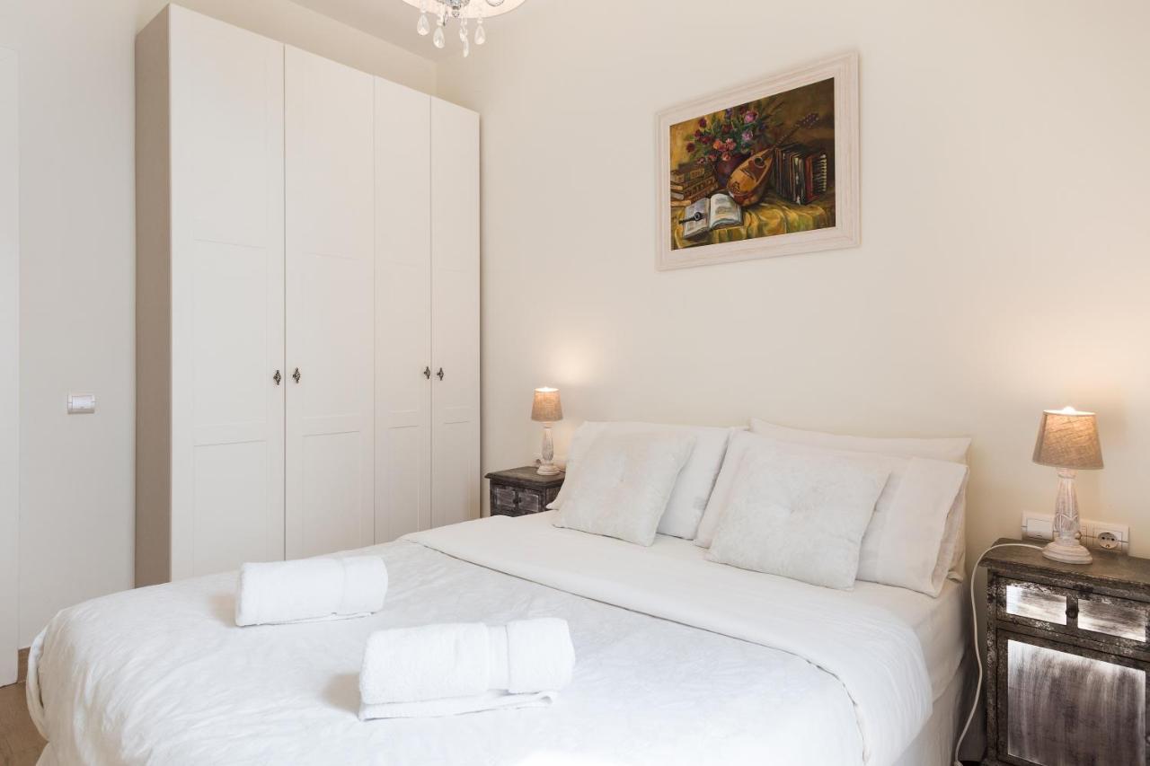 Spaces House-4 Bedrooms, 3 Bathrooms, Large Terrace, Jacuzzi, Center-beach *