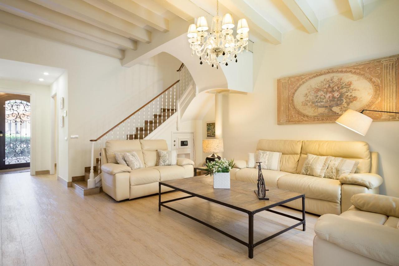 Spaces House-4 Bedrooms, 3 Bathrooms, Large Terrace, Jacuzzi, Center-beach *