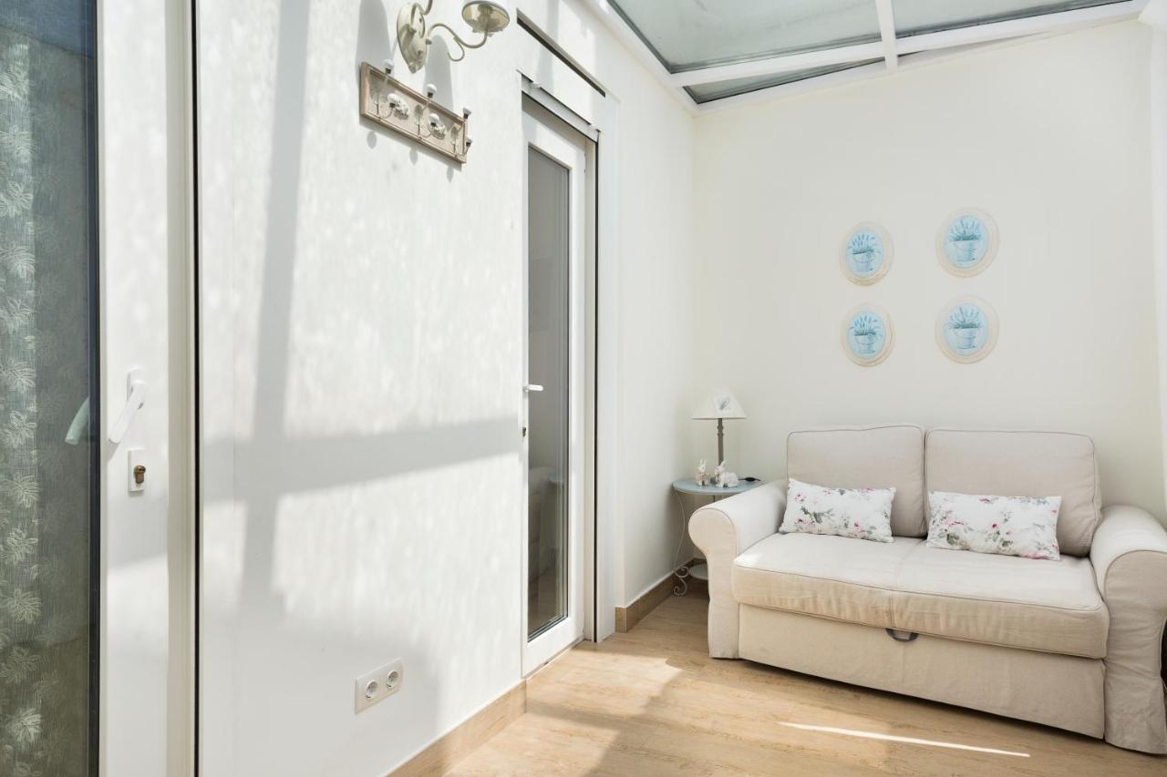 Spaces House-4 Bedrooms, 3 Bathrooms, Large Terrace, Jacuzzi, Center-beach Villa Sitges