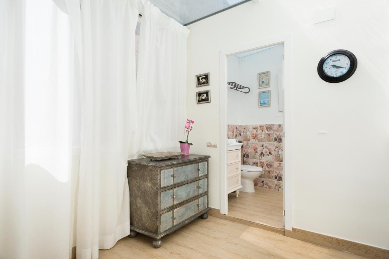 Spaces House-4 Bedrooms, 3 Bathrooms, Large Terrace, Jacuzzi, Center-beach Villa *