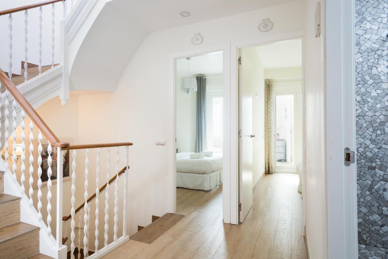 Spaces House-4 Bedrooms, 3 Bathrooms, Large Terrace, Jacuzzi, Center-beach Villa