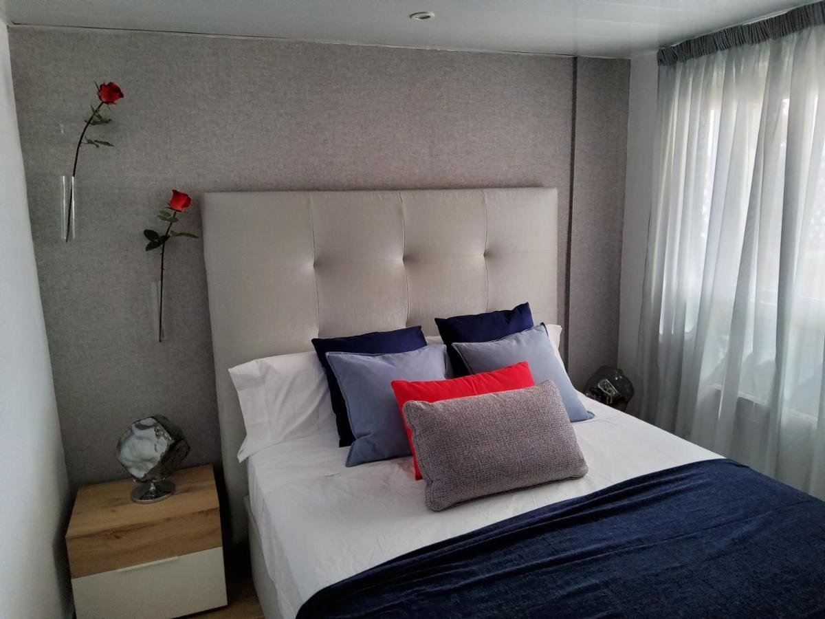 Apartment Atico Esquinero Muy Soleado Con La Terraza De 50 M2 *