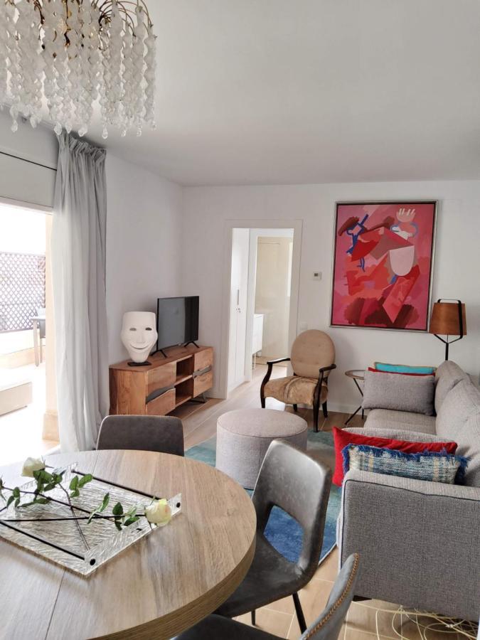 Atico Esquinero Muy Soleado Con La Terraza De 50 M2