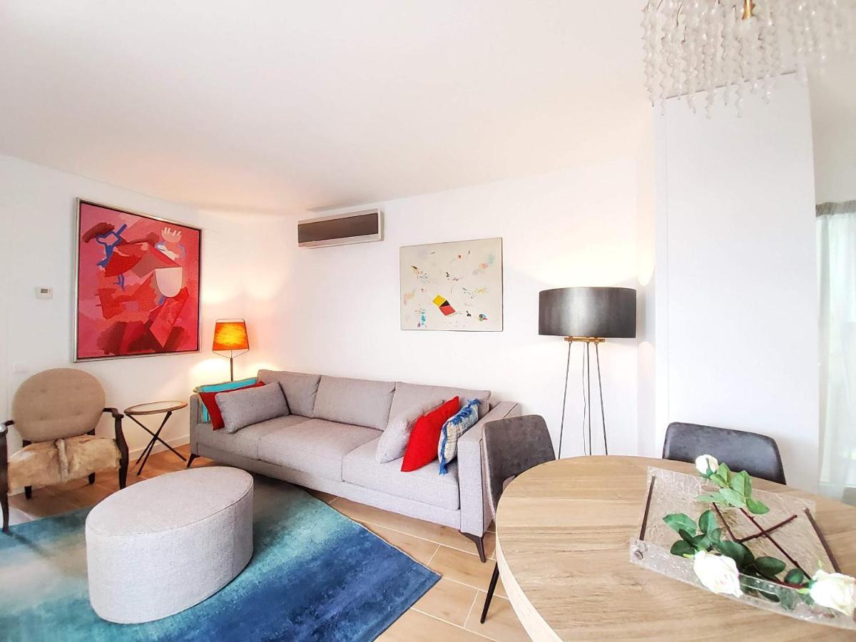 Apartment Atico Esquinero Muy Soleado Con La Terraza De 50 M2