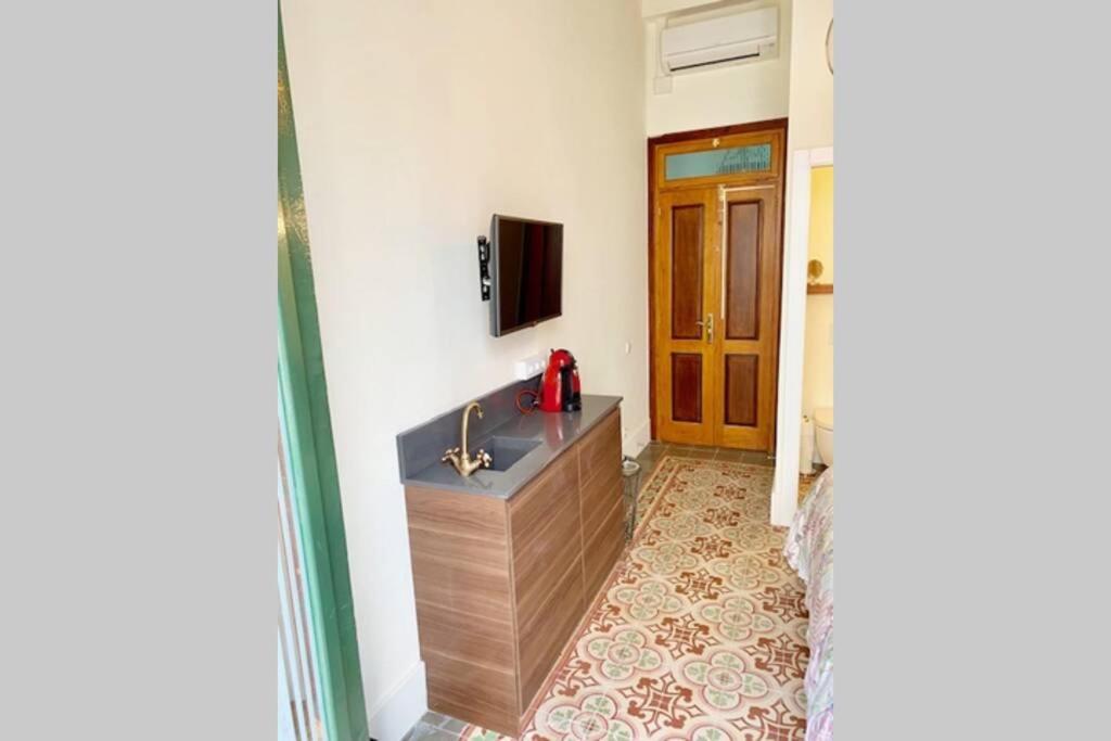 Apartment Cozy Studio With Balcony In The Best Place *