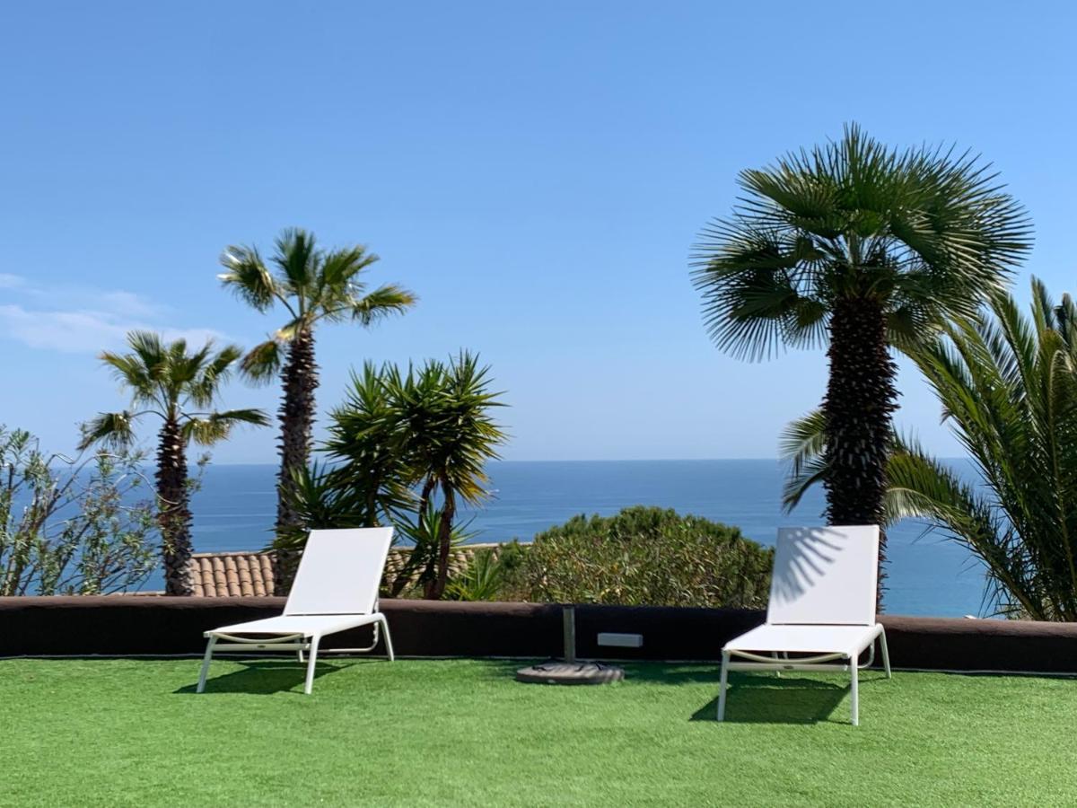 Spaces Sea View Villa- 6 Bedrooms, 5 Bathrooms, 2 Private Pools, Near Center Villa *