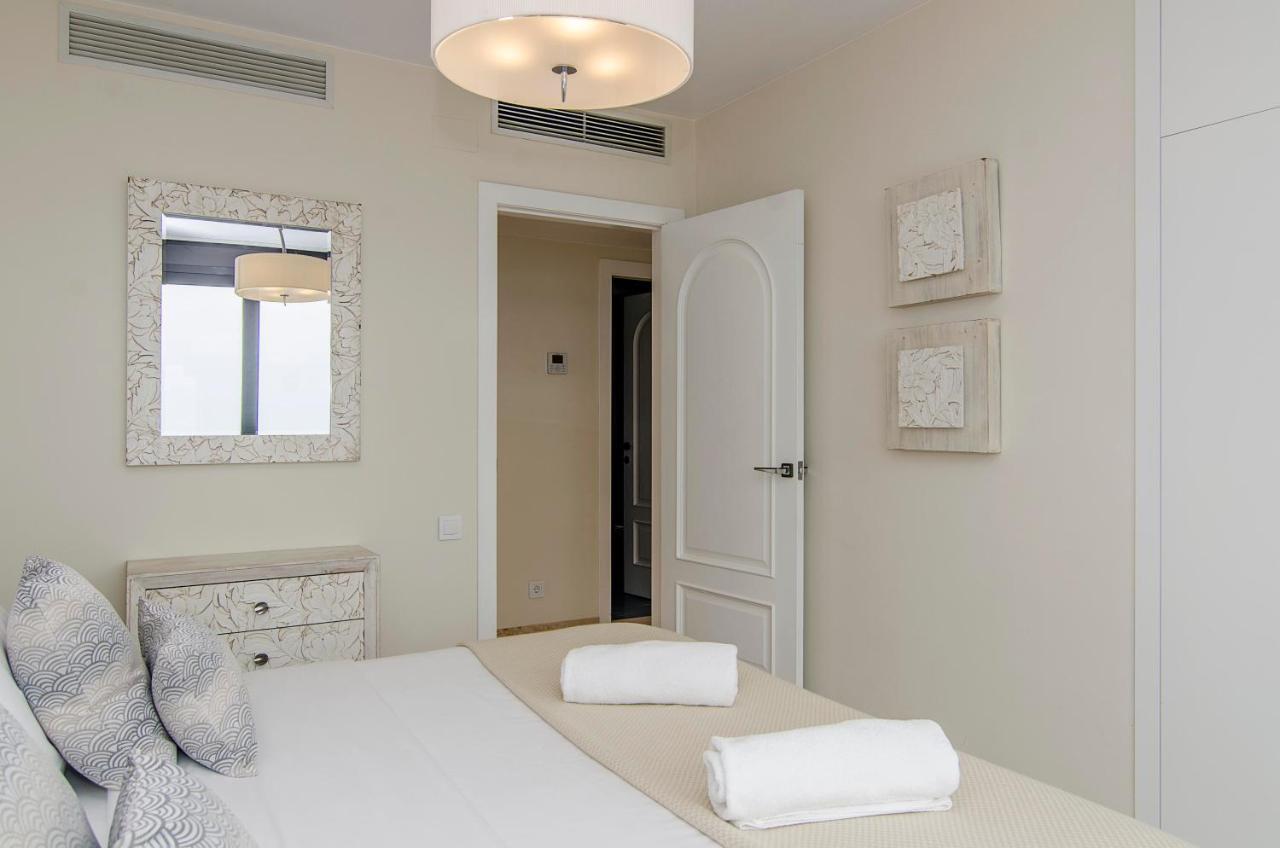 Spaces Sea View Villa- 6 Bedrooms, 5 Bathrooms, 2 Private Pools, Near Center *