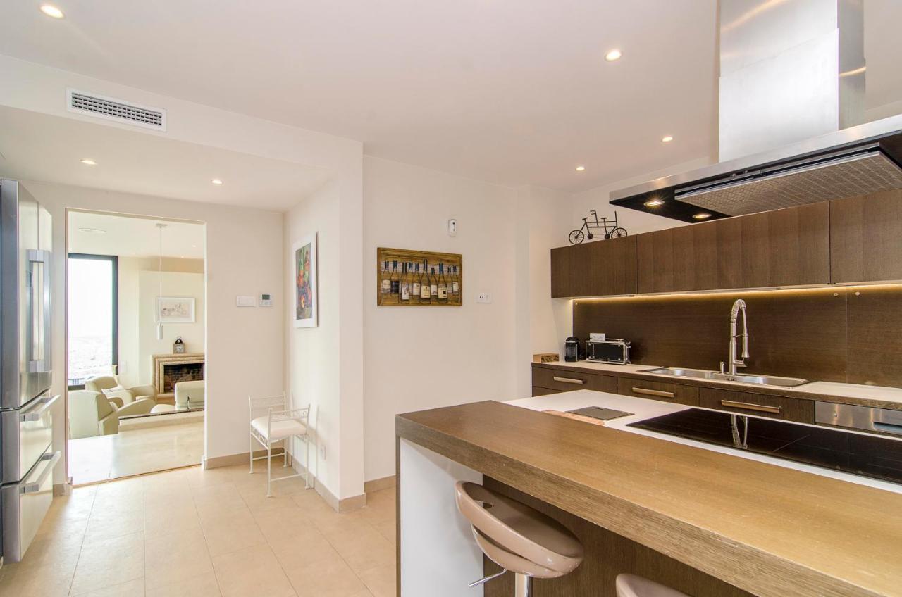 Spaces Sea View Villa- 6 Bedrooms, 5 Bathrooms, 2 Private Pools, Near Center * Sitges