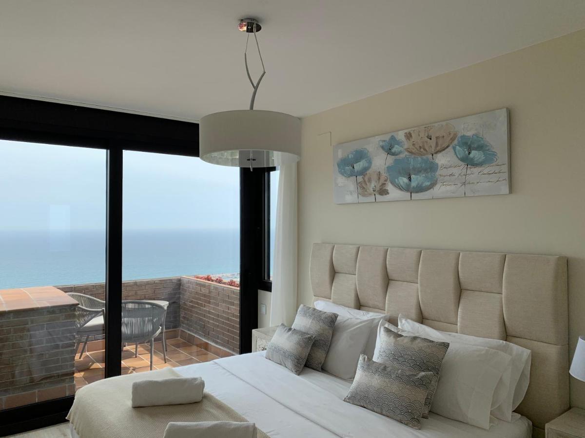 Spaces Sea View Villa- 6 Bedrooms, 5 Bathrooms, 2 Private Pools, Near Center