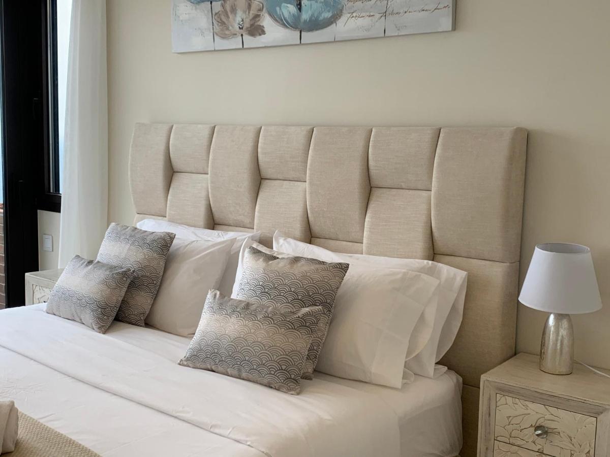 Spaces Sea View Villa- 6 Bedrooms, 5 Bathrooms, 2 Private Pools, Near Center Sitges