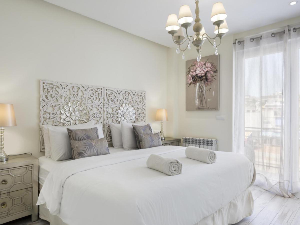 Spaces: Mediterranean Beachfront With Spacious Terrace