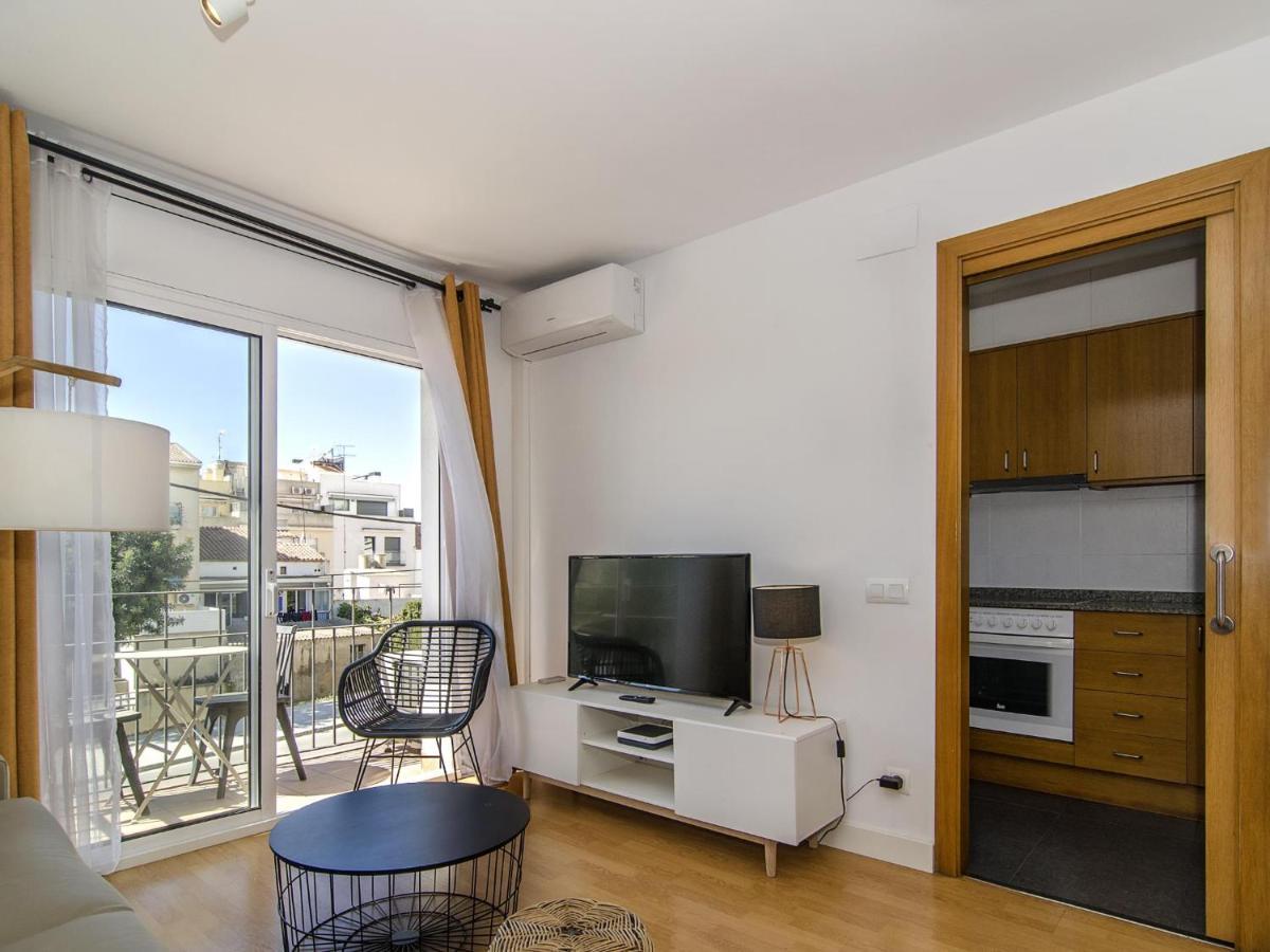 Spaces Terrace Apartment- 1 Bedroom, 1bathroom, Huge Terrace * Sitges