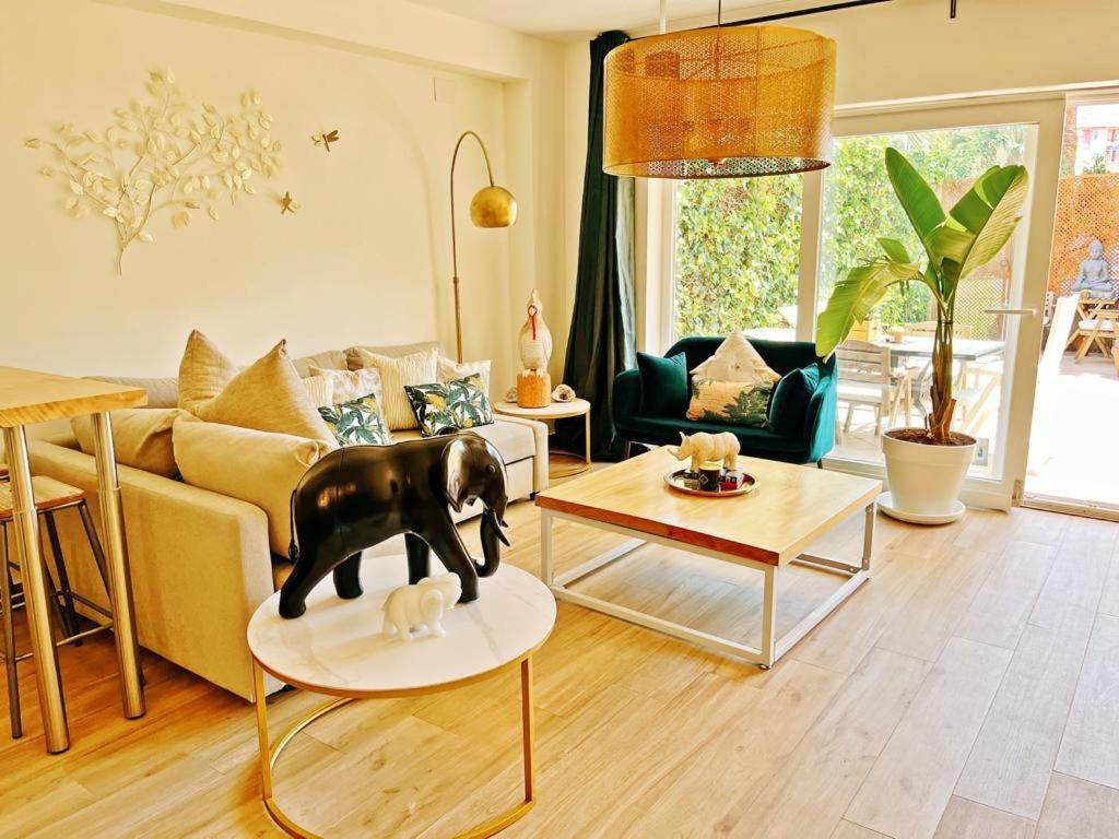 Cheerful Townhouse Center 5 Bedrooms Pool And Terrace Sitges