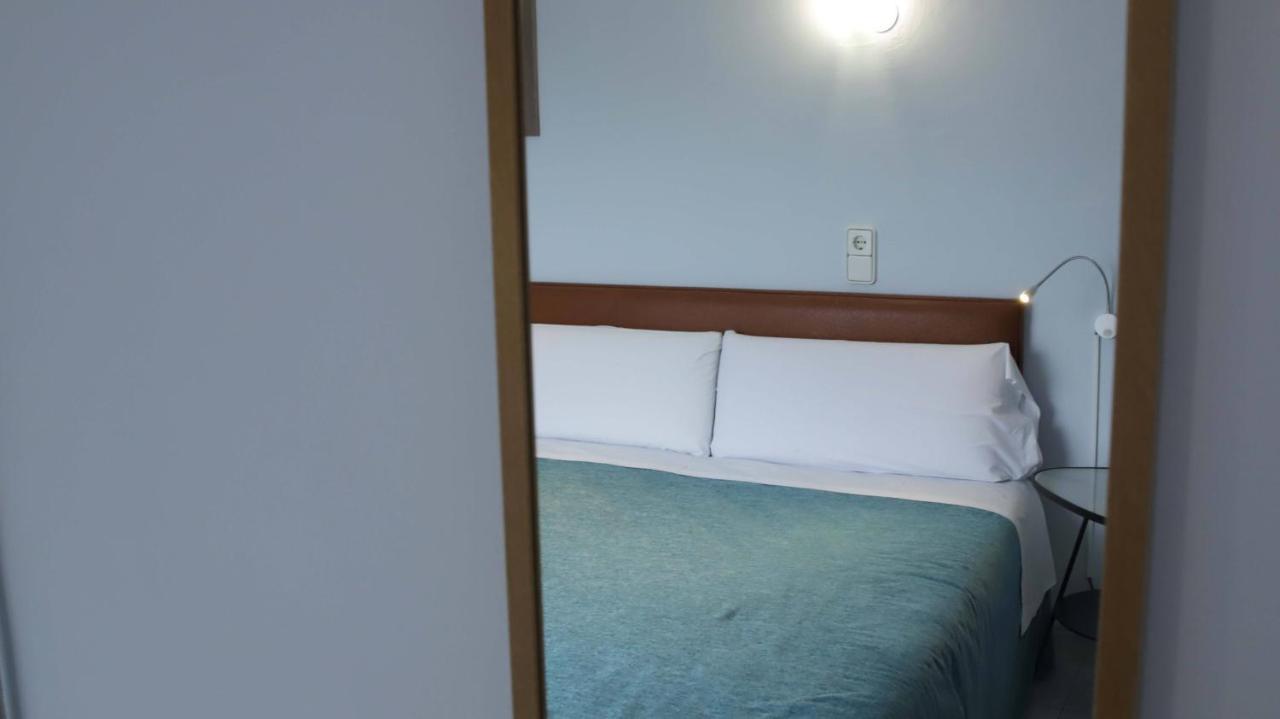 Alexandra Hotel *